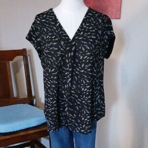 NWT- Monday Fun- Patterned Women's Top